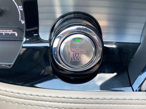 Used 2022 Lincoln Corsair AWD w/ Premium Package image 21