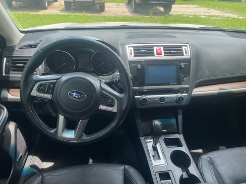 Used 2017 Subaru Outback 2.5i Limited image 7