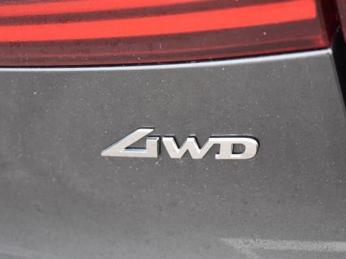 Used 2024 Genesis GV70 2.5T w/ Advanced Package AWD/4WD image 12