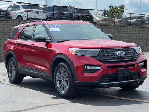 Certified 2023 Ford Explorer XLT w/ Equipment Group 202A AWD/4WD image 40