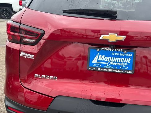 Used 2026 Chevrolet Blazer LT w/ Convenience Package FWD image 11