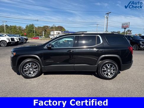 Certified 2023 GMC Acadia SLT w/ Preferred Package image 4