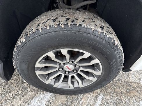 Used 2021 GMC Sierra 1500 AT4 w/ AT4 Premium Package image 8