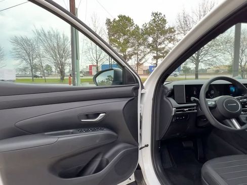 Used 2026 Hyundai Santa Cruz SE FWD image 35