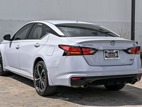 Used 2024 Nissan Altima 2.5 SR w/ SR Premium Package AWD/4WD image 11
