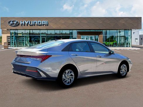 New 2026 Hyundai Elantra Blue image 8