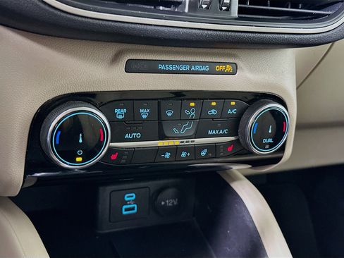Used 2022 Ford Escape SEL FWD image 23