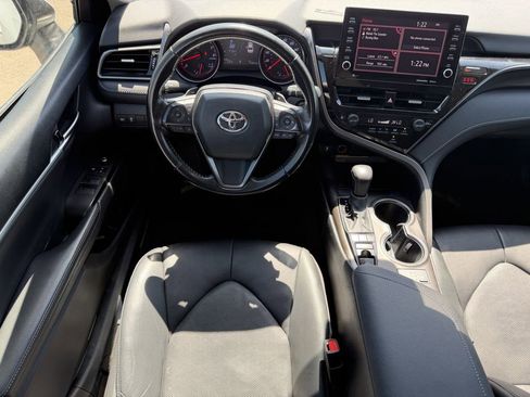 Used 2021 Toyota Camry XSE image 14