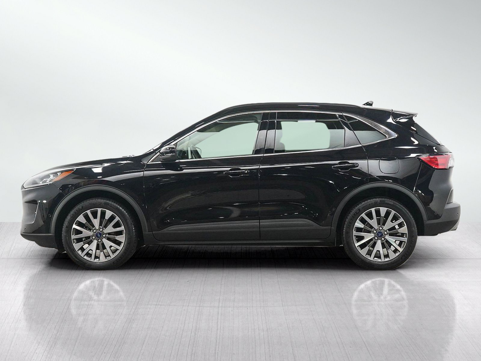 Used 2020 Ford Escape Titanium AWD/4WD image 2
