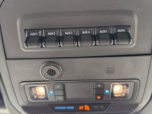 Used 2024 Ford Bronco Outer Banks AWD/4WD image 17