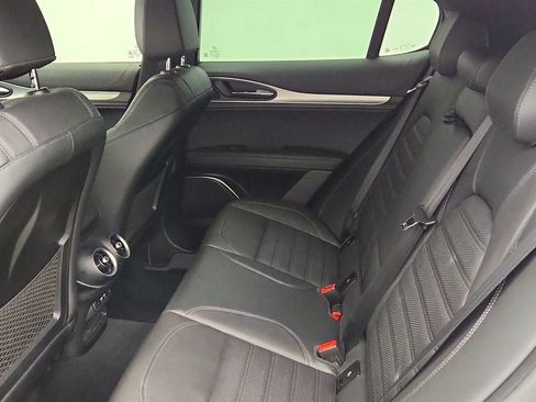 Used 2023 Alfa Romeo Stelvio Veloce AWD/4WD image 21