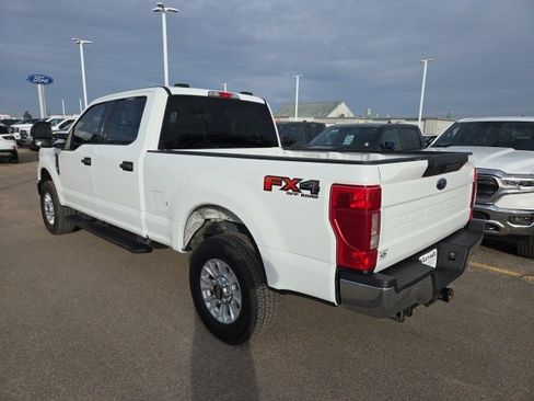 Used 2020 Ford F250 XLT w/ FX4 Off-Road Package image 3