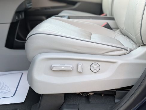 Used 2023 Honda Odyssey Elite image 14