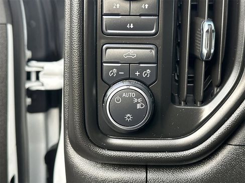 Used 2024 Chevrolet Silverado 2500 Custom w/ Custom Convenience Package image 24