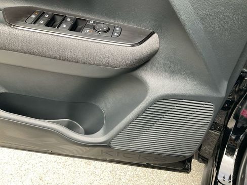 New 2025 Nissan Kicks SV w/ Illumination Package image 14