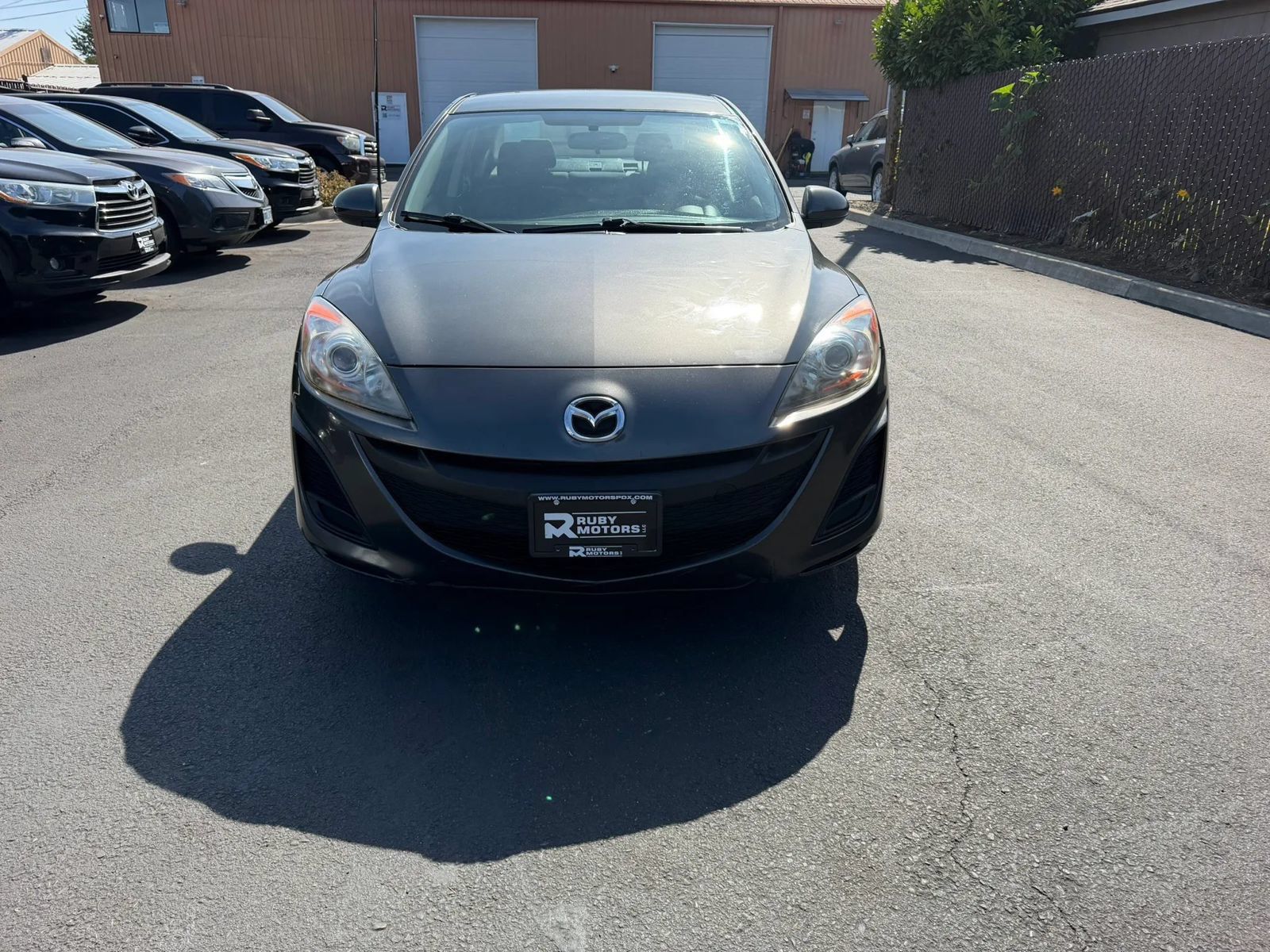 Used 2010 MAZDA MAZDA3 i Touring FWD image 2
