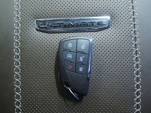 Used 2025 GMC Yukon Denali Ultimate AWD/4WD image 56