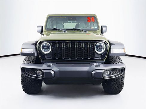 Used 2024 Jeep Wrangler Sport AWD/4WD image 6