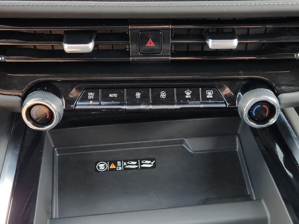 Used 2025 Chevrolet Suburban Z71 AWD/4WD image 20