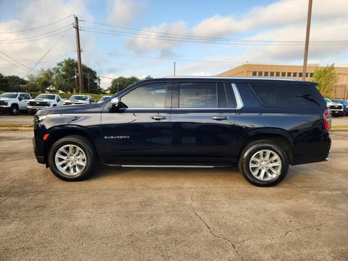 Certified 2024 Chevrolet Suburban Premier w/ Premium Package RWD image 4