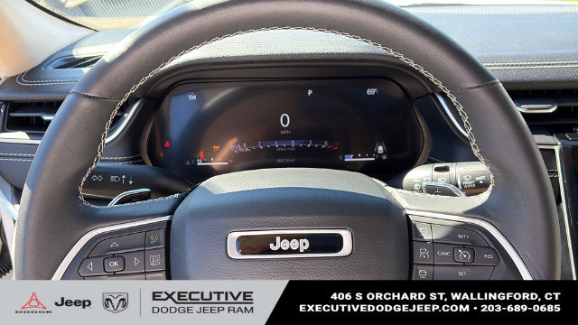 Used 2022 Jeep Grand Cherokee Limited AWD/4WD image 13