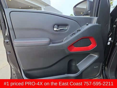 Used 2024 Nissan Frontier PRO-4X w/ Pro Convenience Package image 11