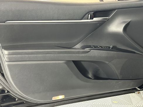 Used 2019 Toyota Camry LE FWD image 29