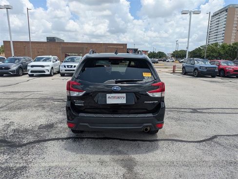 Used 2021 Subaru Forester Limited w/ Popular Package #3 image 5