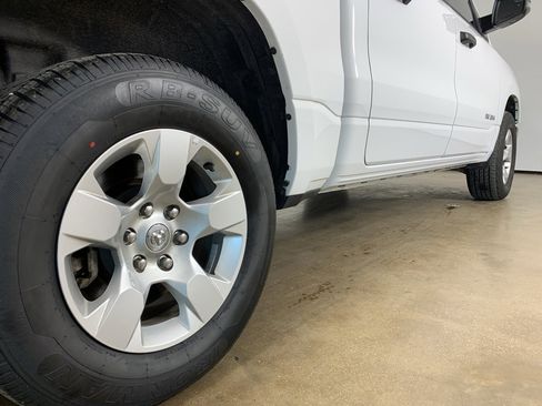 Used 2023 RAM 1500 Big Horn image 9