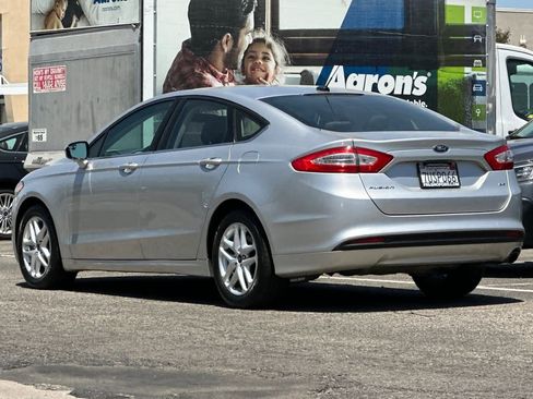 Used 2014 Ford Fusion SE FWD image 6