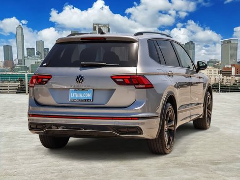 Certified 2023 Volkswagen Tiguan SE R-Line FWD image 4