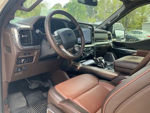 Used 2025 Ford F150 King Ranch w/ FX4 Off-Road Package image 15