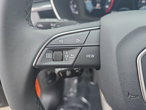 Used 2025 Audi Q3 2.0T Premium w/ Convenience Package image 17