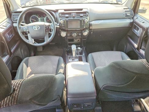 Used 2019 Toyota 4Runner TRD Off-Road AWD/4WD image 6
