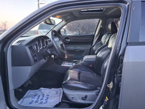 Used 2005 Dodge Magnum R/T w/ Convenience Group II RWD image 10