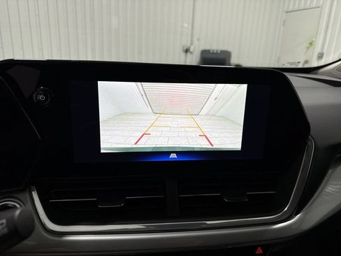 New 2026 Chevrolet Trax LT w/ LT Convenience Package FWD image 15