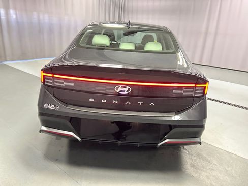 Used 2025 Hyundai Sonata SEL FWD image 6
