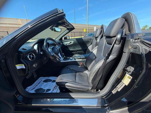Used 2013 Mercedes-Benz SLK 250 image 12