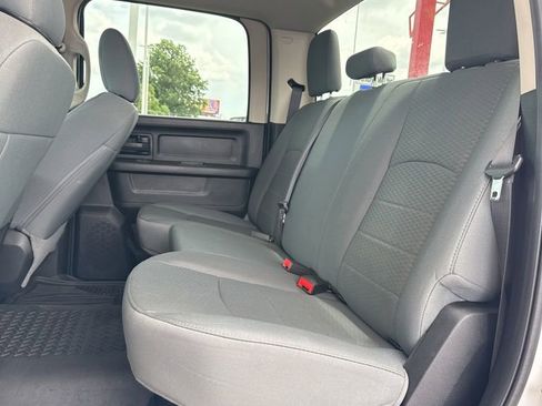 Used 2018 RAM 2500 Tradesman w/ Chrome Appearance Group image 18