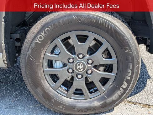 Certified 2025 Toyota 4Runner SR5 AWD/4WD image 12