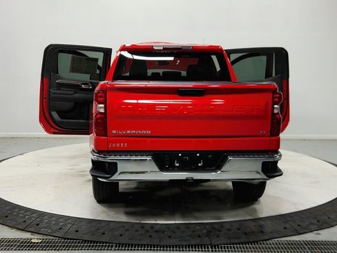 Used 2024 Chevrolet Silverado 1500 LT AWD/4WD image 15