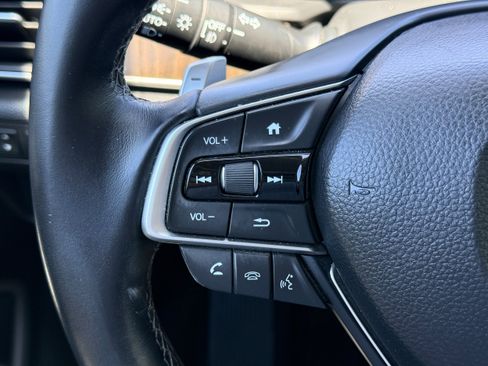Used 2018 Honda Accord Touring image 13