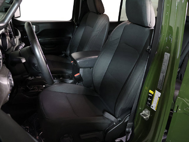 Used 2023 Jeep Wrangler Unlimited w/ Cold Weather Group AWD/4WD image 4