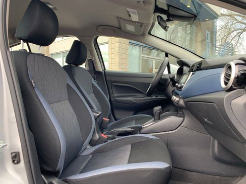 Used 2025 Nissan Versa SV image 34