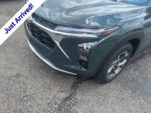 New 2026 Chevrolet Trax LT FWD image 9