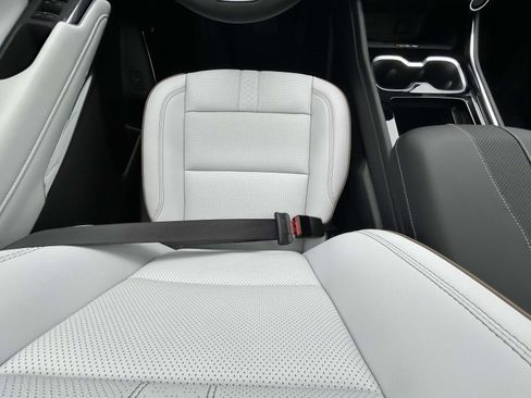 New 2026 Chevrolet Traverse High Country w/ LPO, Floor Liner Package AWD/4WD image 12