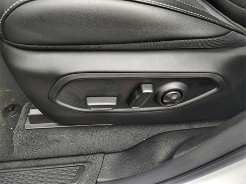 New 2025 Jeep Grand Cherokee Altitude w/ Trailer Tow Package image 14