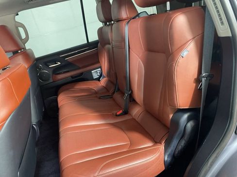 Used 2018 Lexus LX 570 4WD w/ Luxury Package image 13