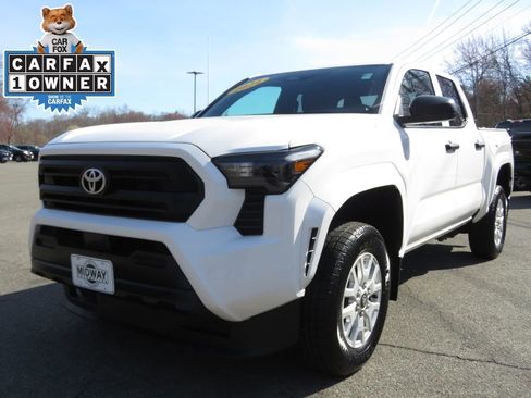 Used 2024 Toyota Tacoma SR RWD image 1
