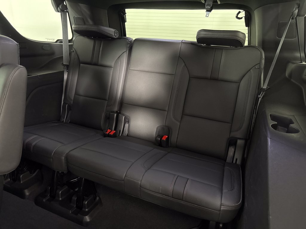 Used 2021 Chevrolet Tahoe RST w/ Luxury Package RWD image 14